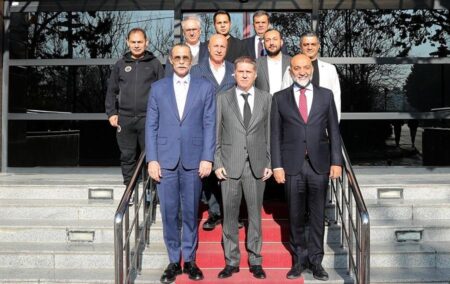 Erdal Beşikçioğlu’ndan Gençlerbirliği Başkanlığına Seçilen Arda Çakmak’a Hayırlı Olsun Ziyareti