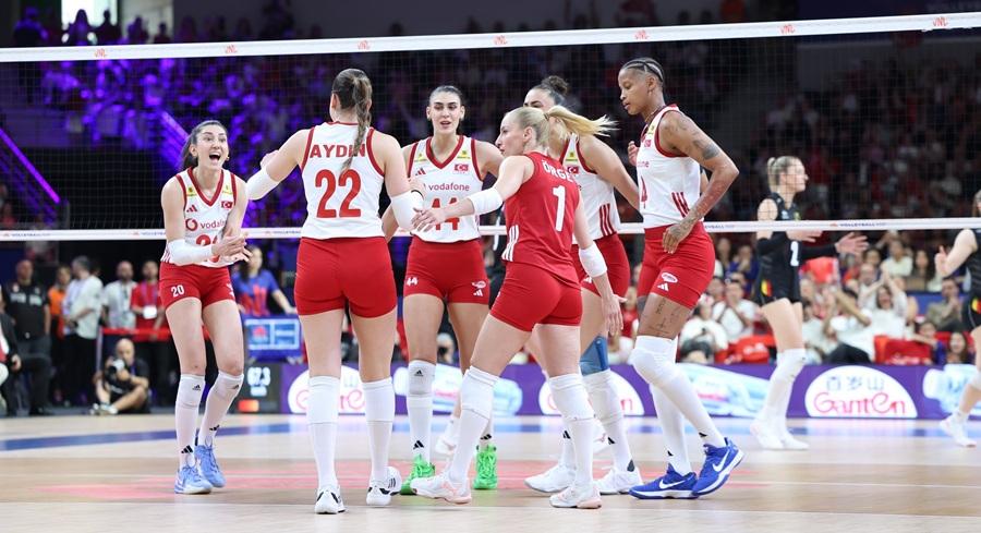 A Milli Kadın Voleybol Takımımız, Nefes Kesen Maçta Almanya’yı Yenmeyi Başardı