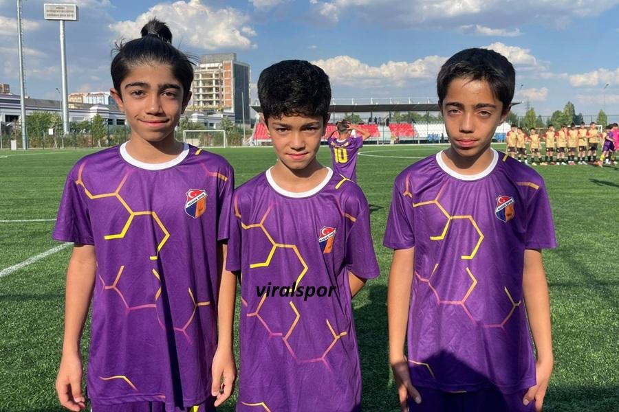 Mamakspor U13’ün Üçüzleri