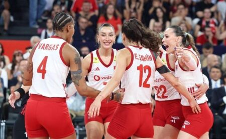 A Milli Kadın Voleybol Takımımız Finalde