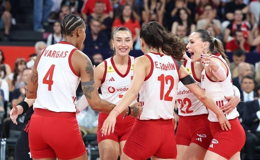 A Milli Kadın Voleybol Takımımız Finalde