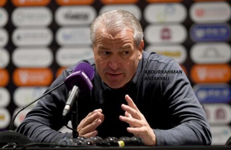 Bernd Strock: Oyuncularımla Gurur Duyuyorum